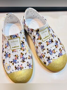 Native x Disney Minnie Mouse 50th Anniversary Shoes sz C10